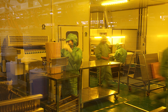 PCB線路板方孔和圓孔有什么區(qū)別？ PCB方孔板制作